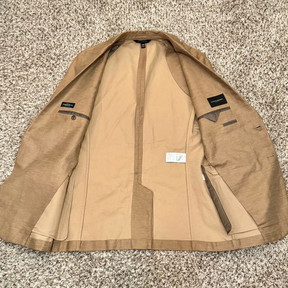 Banana Republic Tan Blazer - Picture 9 of 9